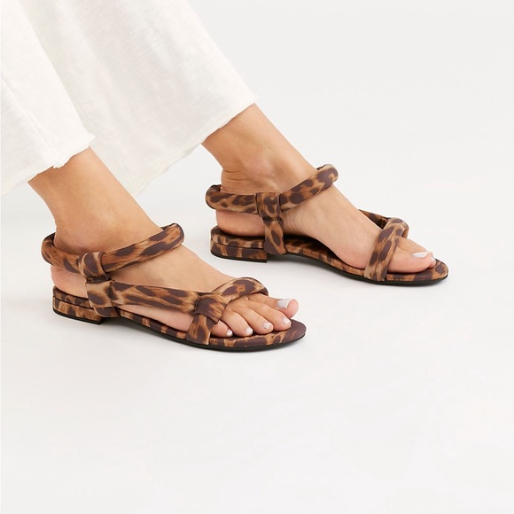 Jeffrey Campbell Shoes - Hit The Road Sandals - in the best condition wore maybe 3 times! 😍🫶